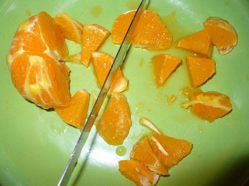 Sałatka z oscypkiem i arbuzem, mandarynką