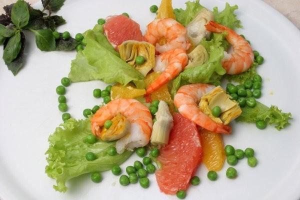 Sałatka z owocami morza