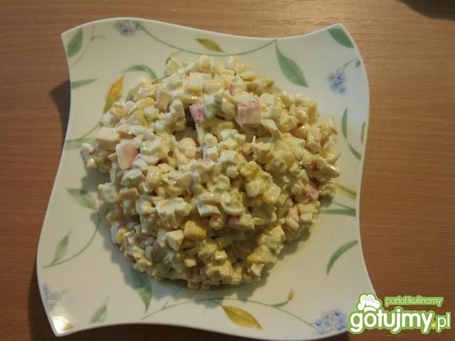 Sałatka z paluszkami krabowymi 7