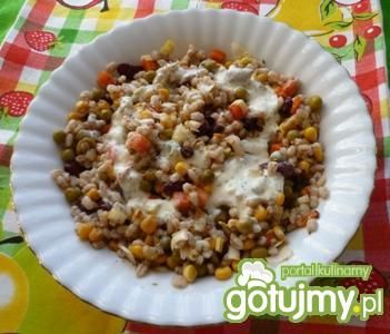 Sałatka z pęczakiem 