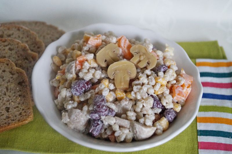 Sałatka z pęczakiem