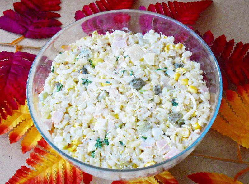 Sałatka z pęczakiem i kasztanami