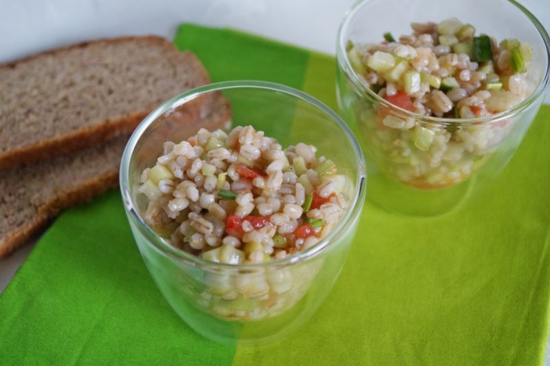 Sałatka z pęczaku z warzywami Sałatka z pęczaku z warzywami