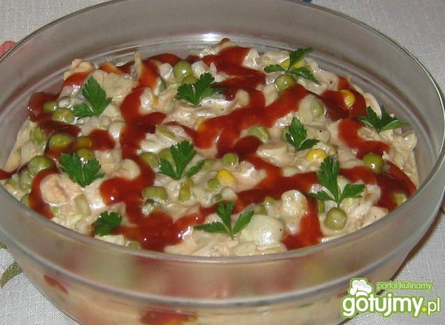 Sałatka z pekinką i groszkiem