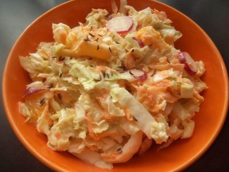 Sałatka z pekinki i pomarańczy