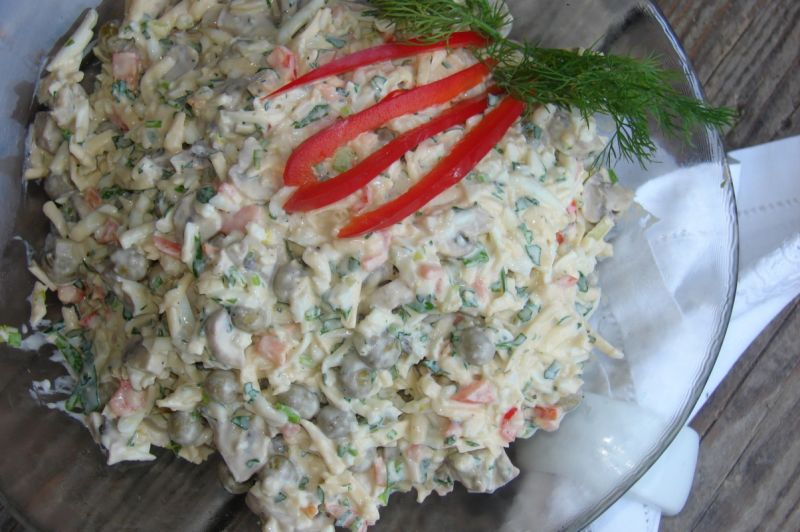 Sałatka z pieczarkami Sałatka z pieczarkami