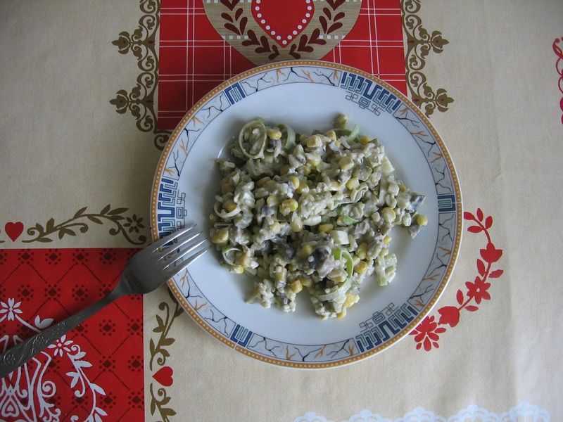 Sałatka z pieczarkami, porem i ryżem