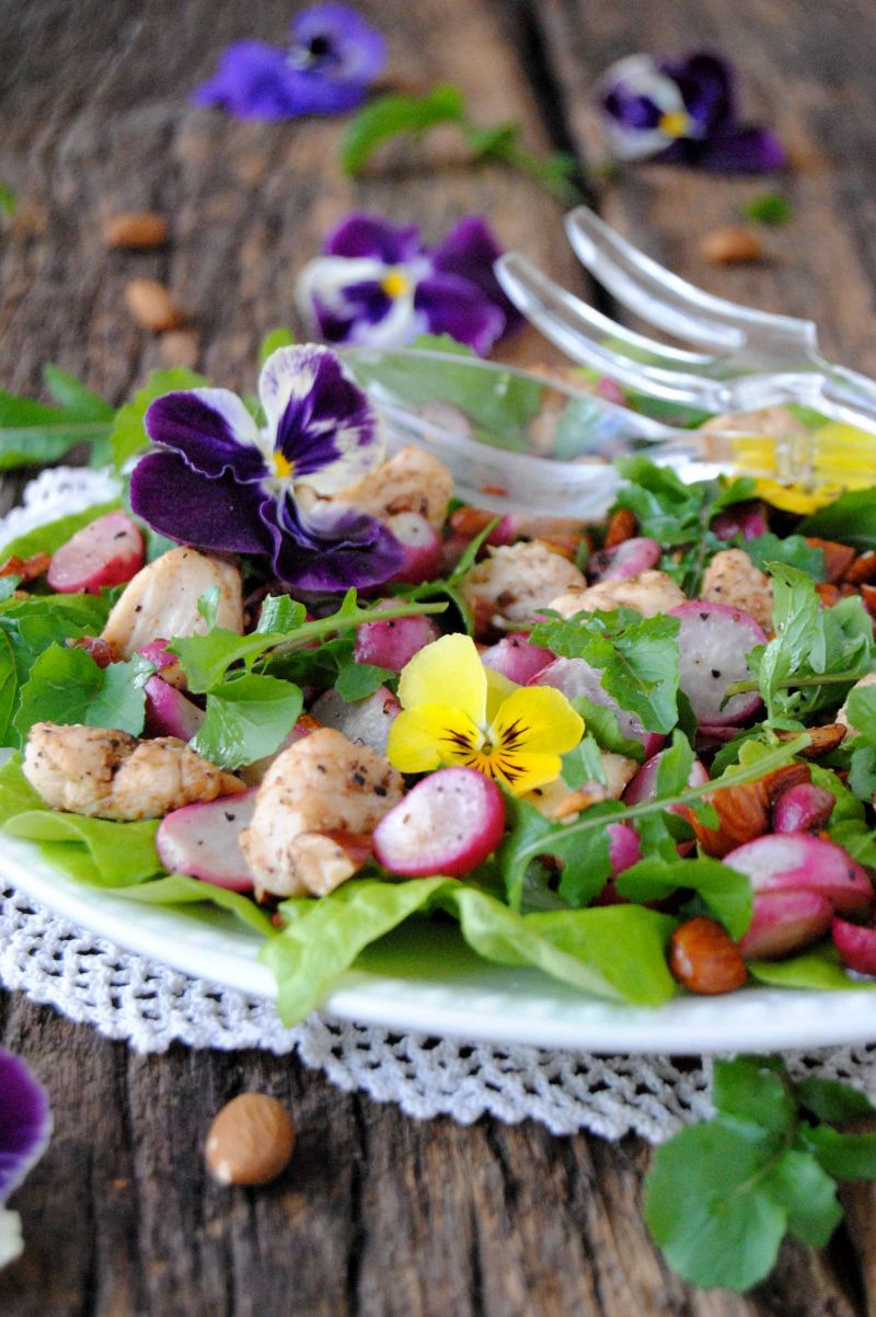 Sałatka z pieczoną rzodkiewką