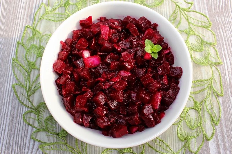 Sałatka z pieczonych buraków z olejem z ostropestu