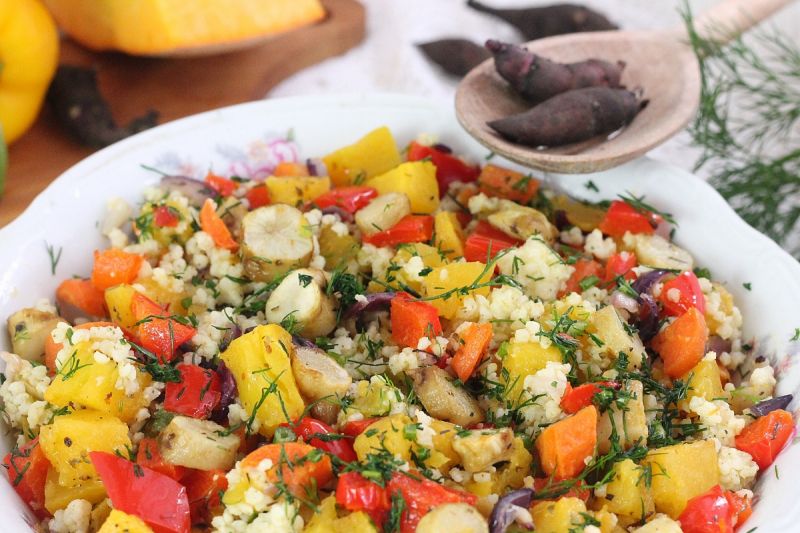 Sałatka z pieczonych warzyw z topinamburem 