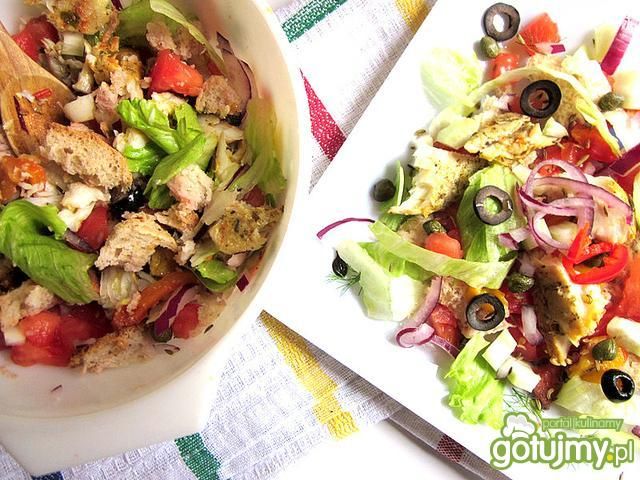 Sałatka  z pieczonym dorszem i warzywami