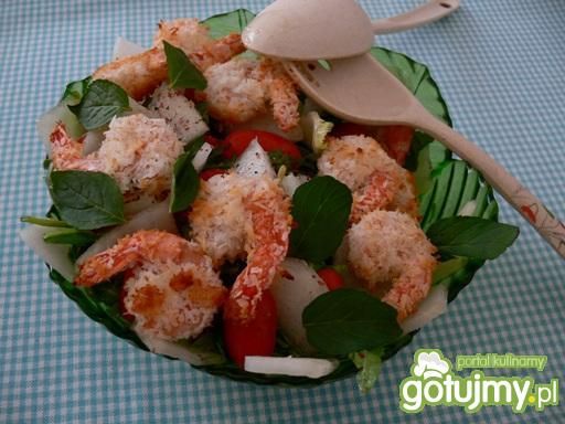 Sałatka z piekielnie kokosową krewetką Sałatka z piekielnie kokosową krewetką