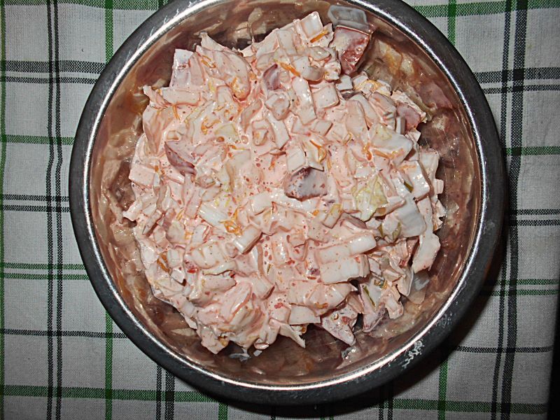 Sałatka z pomarańczą i marynowanymi buraczkami Sałatka z pomarańczą i marynowanymi buraczkami