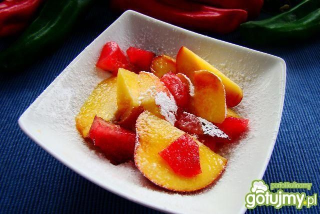 Sałatka z pomarańczowym likierem 