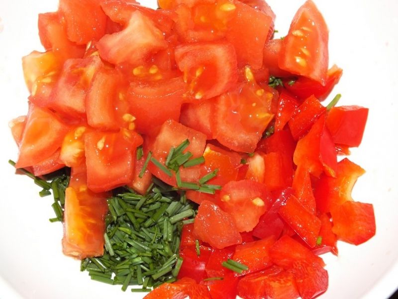 Sałatka z pomidora i papryki