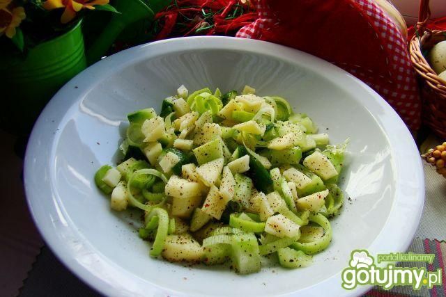 Sałatka z pora i cukinii