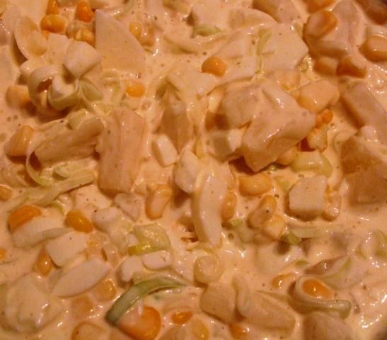 Salatka z porem, jajami i ananasem