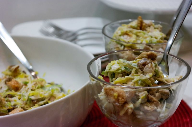 Sałatka z porów i kurczaka (z bakaliami) 