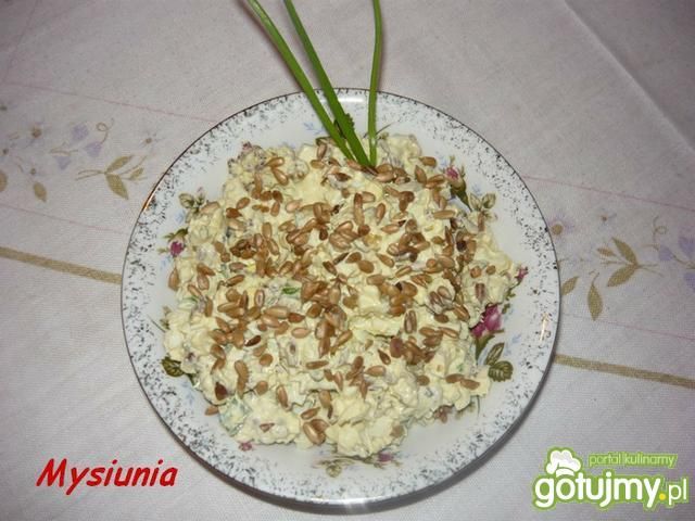 Sałatka z prażonym słonecznikiem Sałatka z prażonym słonecznikiem