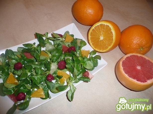 Sałatka z roszponką i cytrusami Sałatka z roszponką i cytrusami