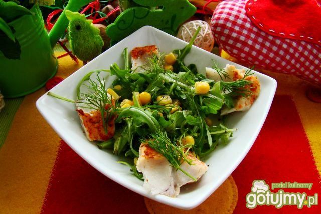Sałatka z rukoli z grillowanym dorszem  Sałatka z rukoli z grillowanym dorszem