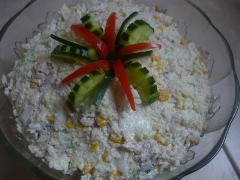 Sałatka z ryżem i kurczakiem