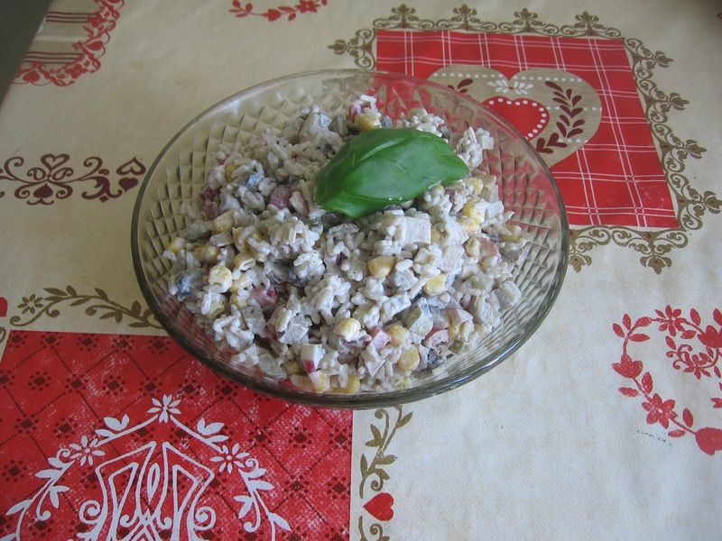 Sałatka z ryżem i pieczarkami