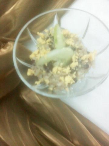 Sałatka z ryżem i tuńczykiem 