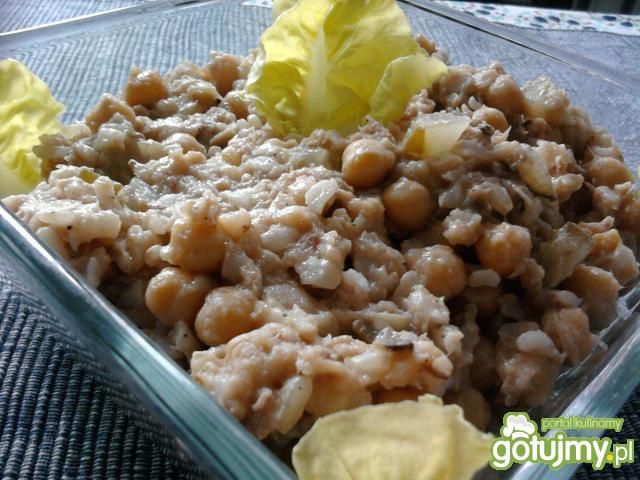 Sałatka z ryżem i tuńczykiem 6