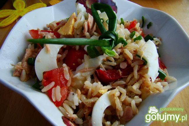 Sałatka z ryżu pełnoziarnistego 