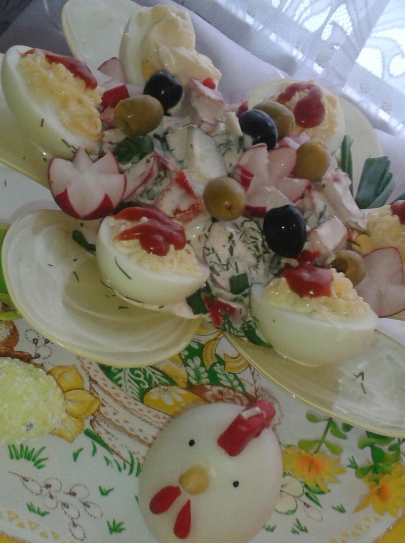 Sałatka z rzodkiewką i jajkami Sałatka z rzodkiewką i jajkami