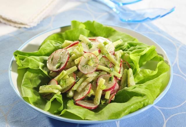 Sałatka z rzodkiewki i ogórka Sałatka z rzodkiewki i ogórka