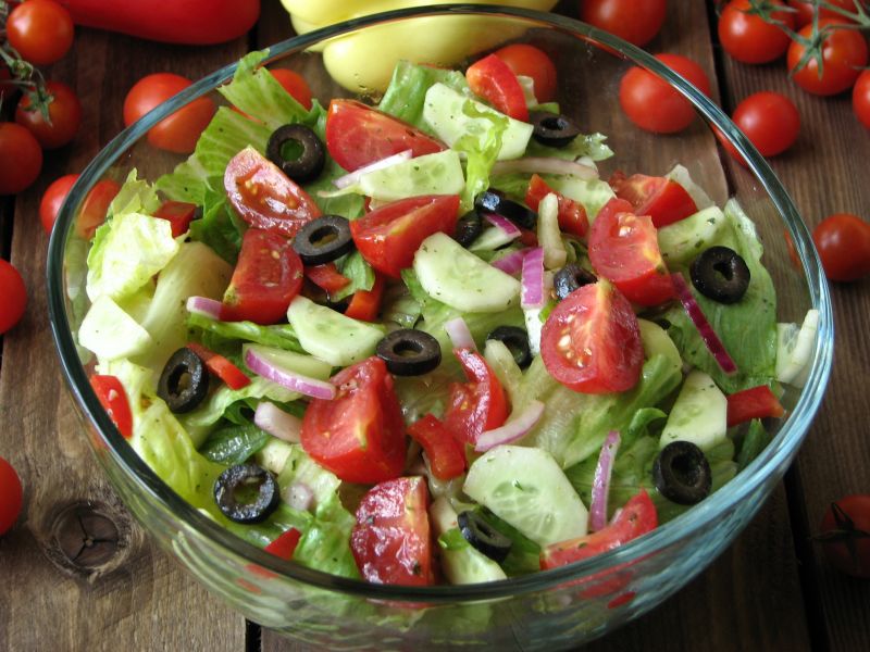 Sałatka z sałaty lodowej Sałatka z sałaty lodowej