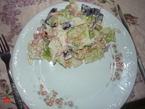 Sałatka z sałaty lodowej