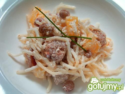 sałatka z selera z ananasem