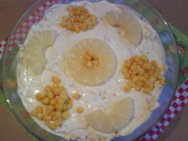 Sałatka z selera z żółtym serem Sałatka z selera z żółtym serem