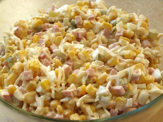 Sałatka z selerem konserwowym Sałatka z selerem konserwowym