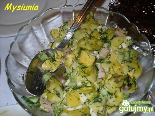 Sałatka z serem i szynką