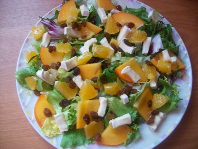 Sałatka z serkiem camembert Sałatka z serkiem camembert