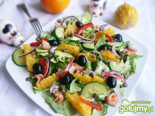 Sałatka z soczewicą łososiem pomarańczem