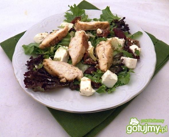 Sałatka z soczystym kurczakiem Sałatka z soczystym kurczakiem