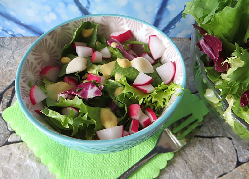 Sałatka z sosem winegret i musztardą Sałatka z sosem winegret i musztardą