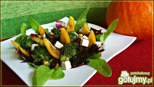 Sałatka z sosem z czubrycy Sałatka z sosem z czubrycy