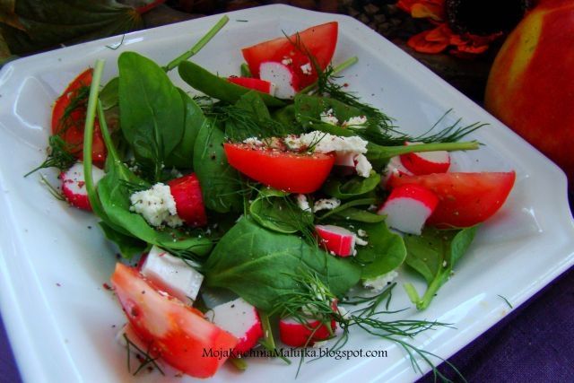 Sałatka z surimi i kozim serem  Sałatka z surimi i kozim serem