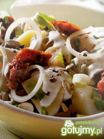 Sałatka z suszonymi pomidorami