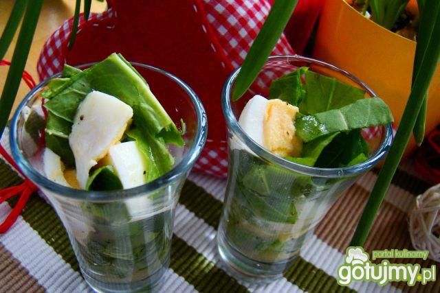 Sałatka z szczawiu fety i jajka  Sałatka z szczawiu fety i jajka