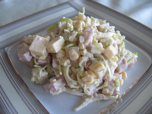 Sałatka z szynką Sałatka z szynką