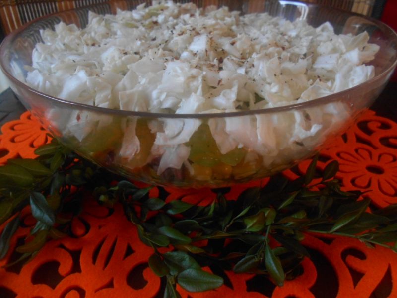 Sałatka z szynką i winogronami