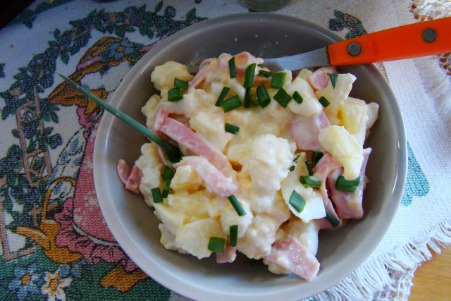 Sałatka z szynki i kalafiora