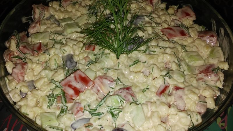 Sałatka z tarhonya Sałatka z tarhonya